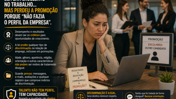 Mulher em ambiente corporativo observa, com expressão de decepção e frustração, um colega sendo anunciado como novo líder da equipe enquanto gestores conversam ao fundo. A cena transmite a sensação de injustiça e exclusão profissional, representando situações em que um trabalhador pode ser preterido em promoções por critérios subjetivos ou potencialmente discriminatórios.